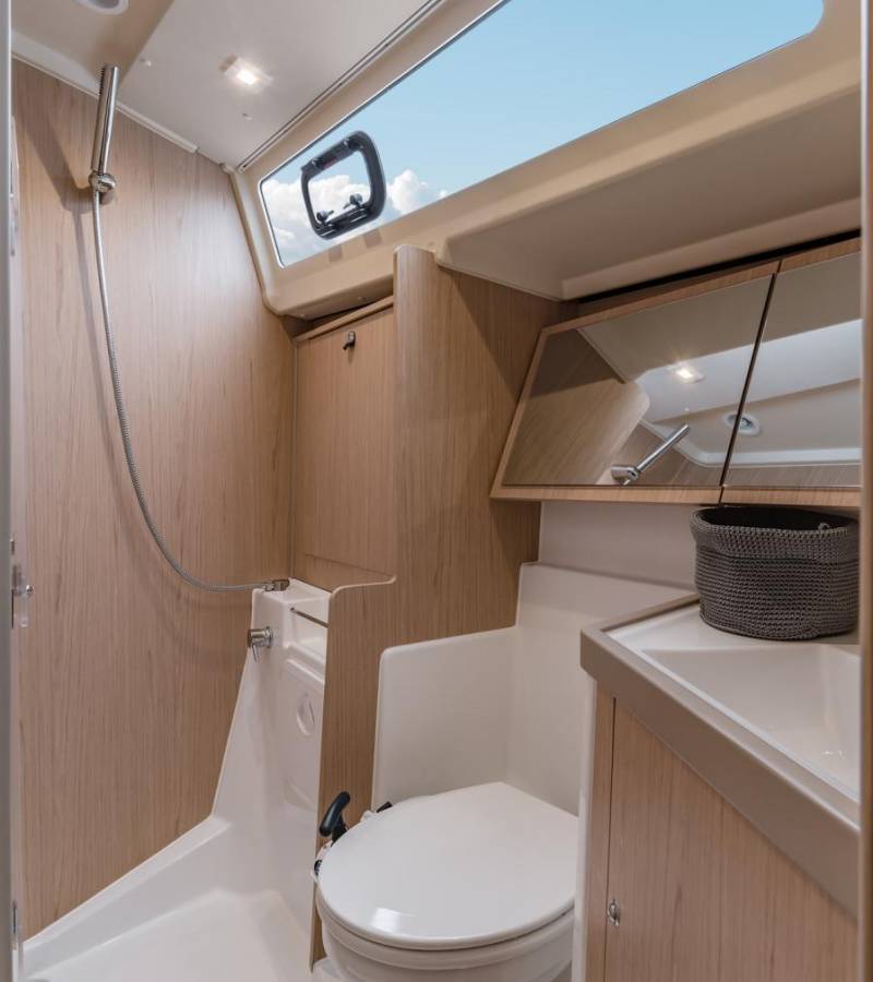 Oceanis 41.1, White Beauty | Yacht Charter Croatia