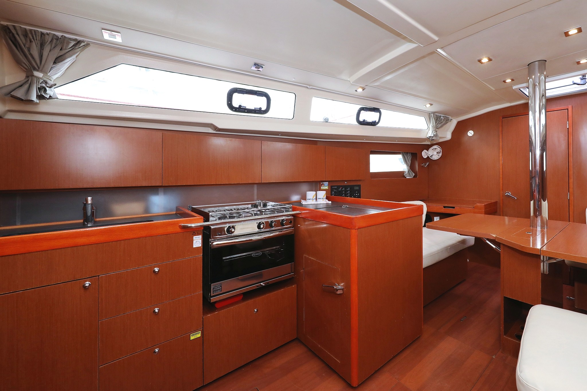 Oceanis 41.1, Dream Course | Yacht Charter Croatia