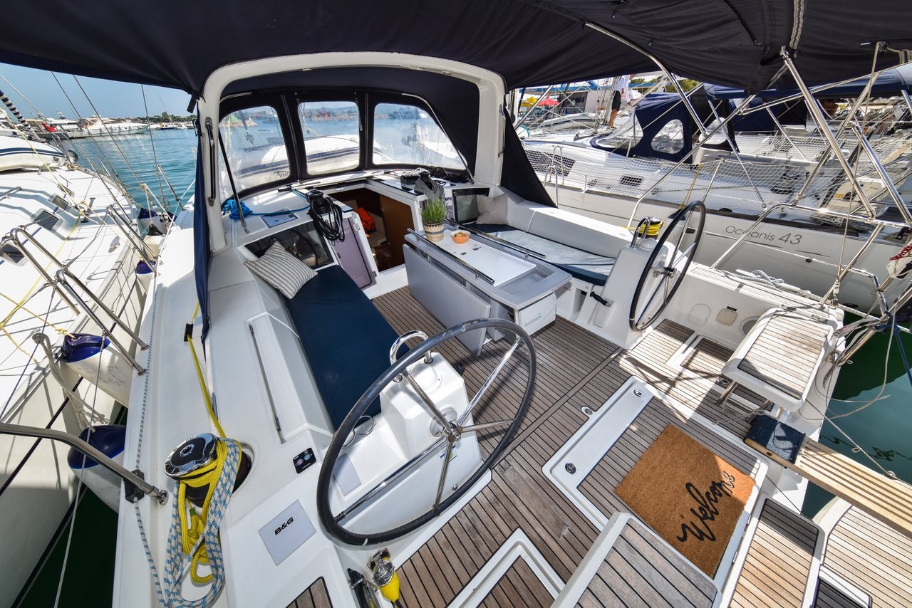 Oceanis 41.1, 4Play | Yacht Charter Croatia