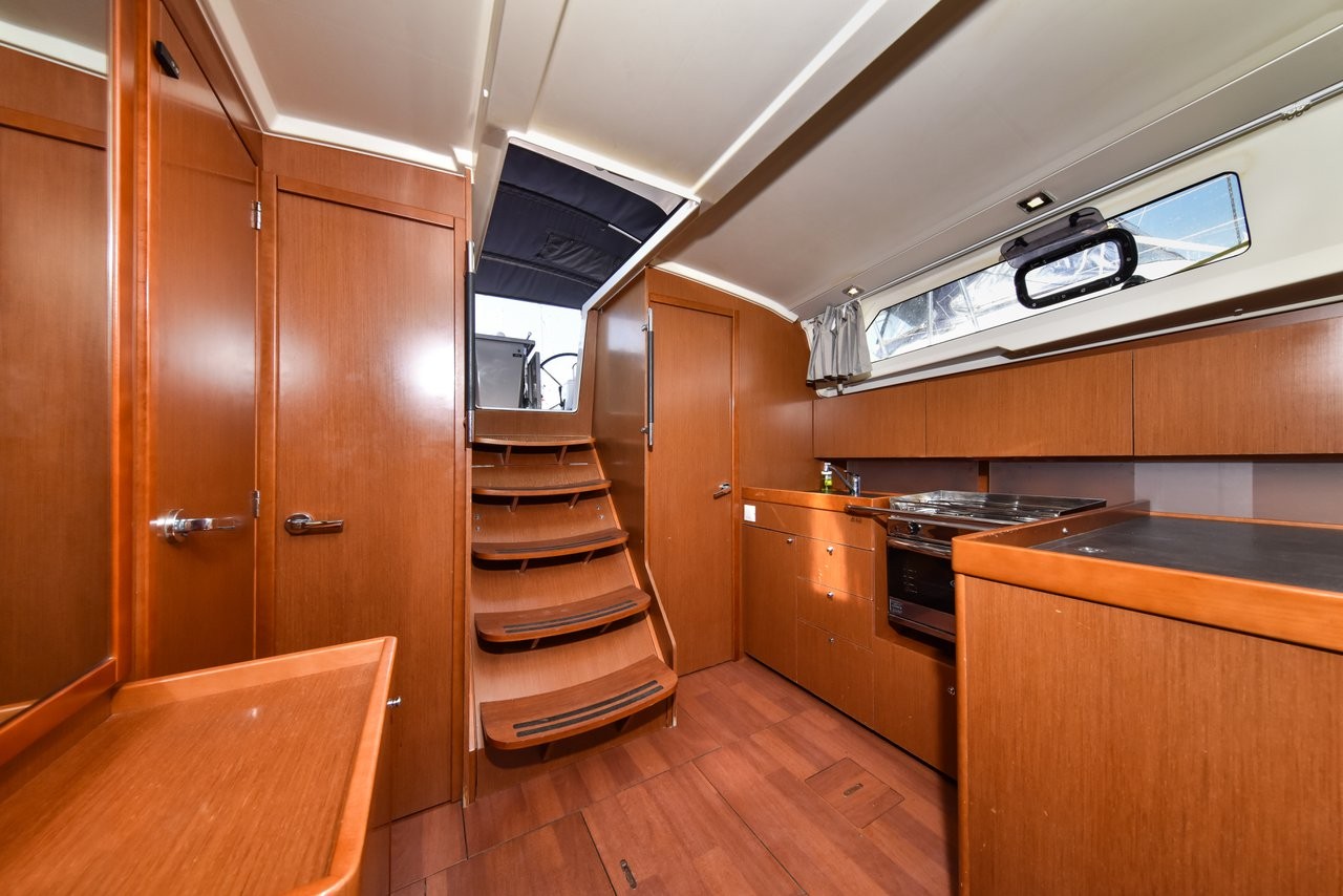 Oceanis 41.1, 4Play | Yacht Charter Croatia