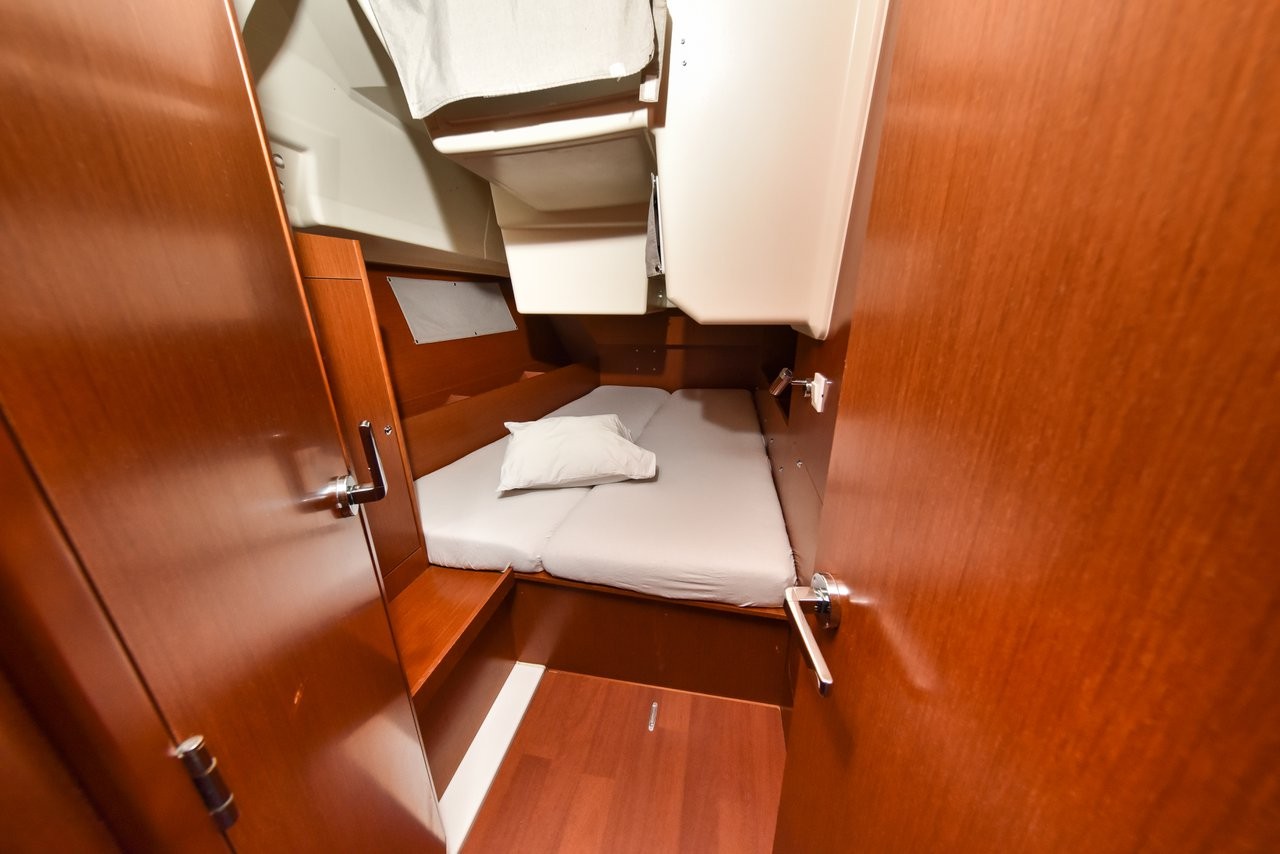 Oceanis 41.1, 4Play | Yacht Charter Croatia