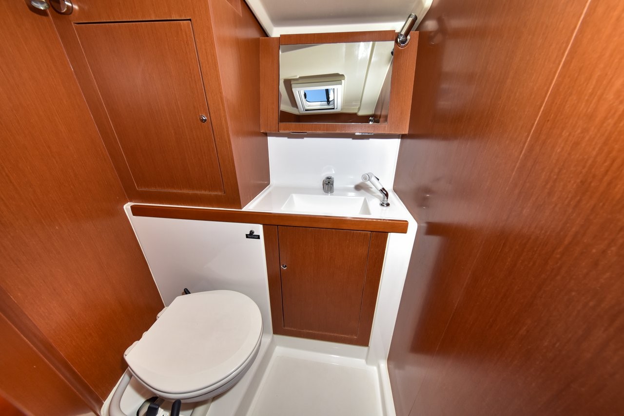 Oceanis 41.1, 4Play | Yacht Charter Croatia