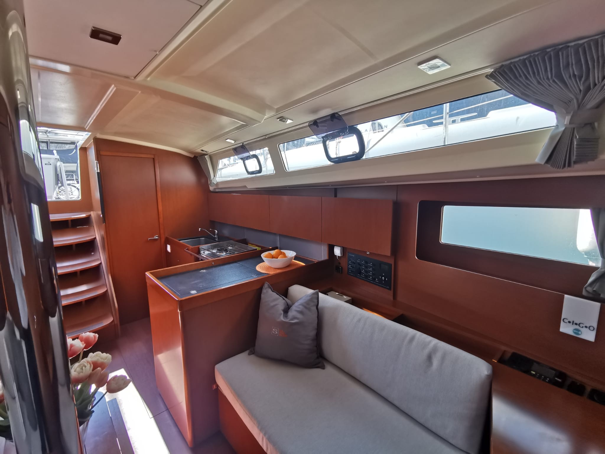 Oceanis 41.1, First | Yacht Charter Croatia