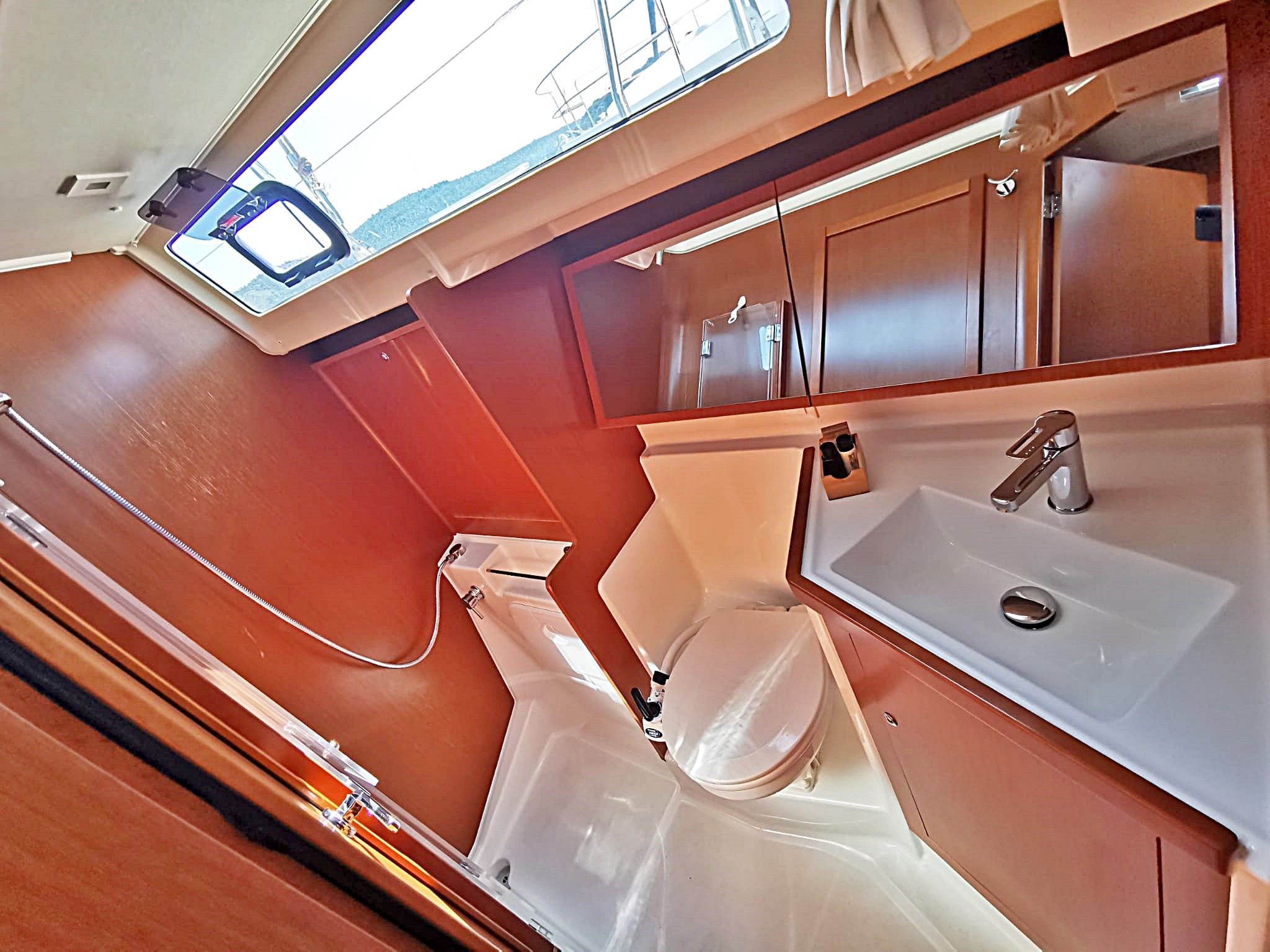 Oceanis 41.1, First | Yacht Charter Croatia