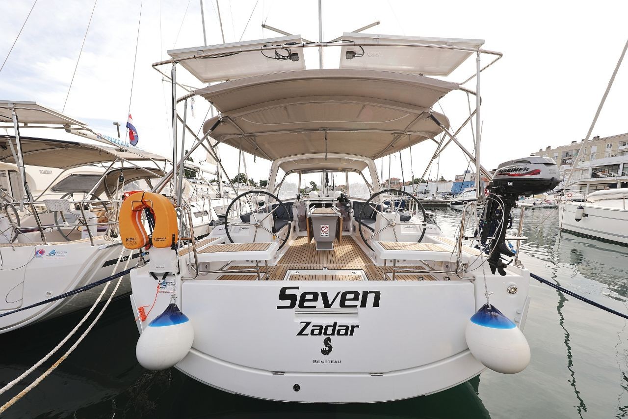 Oceanis 41.1, Seven | Yacht Charter Croatia
