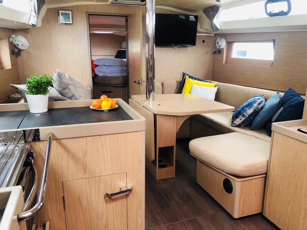 Oceanis 41.1, Luxa | Yacht Charter Croatia