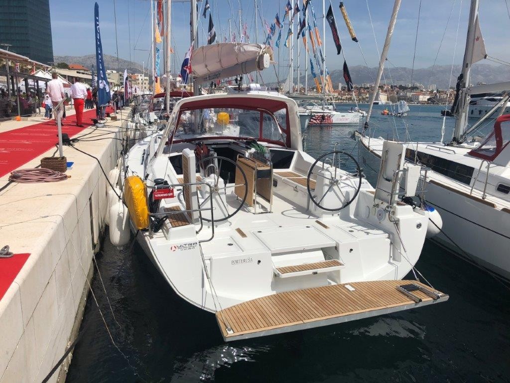 Oceanis 41.1, Porterusa | Yacht Charter Croatia