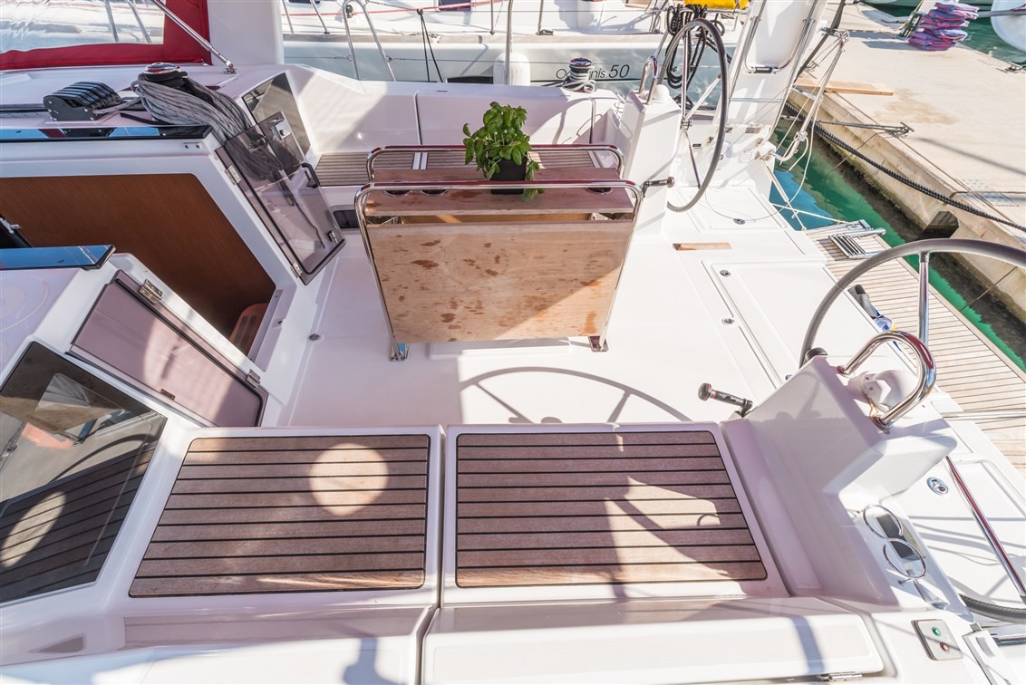 Oceanis 41.1, Sparkling | Yacht Charter Croatia