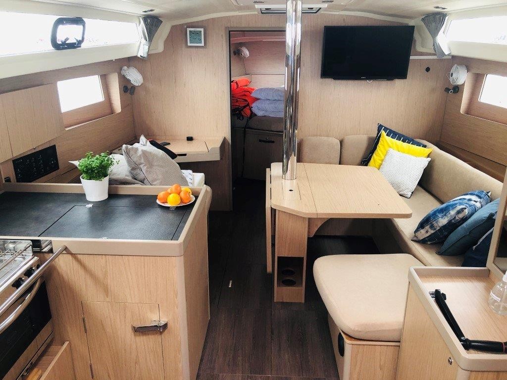 Oceanis 41.1, Luxa | Yacht Charter Croatia