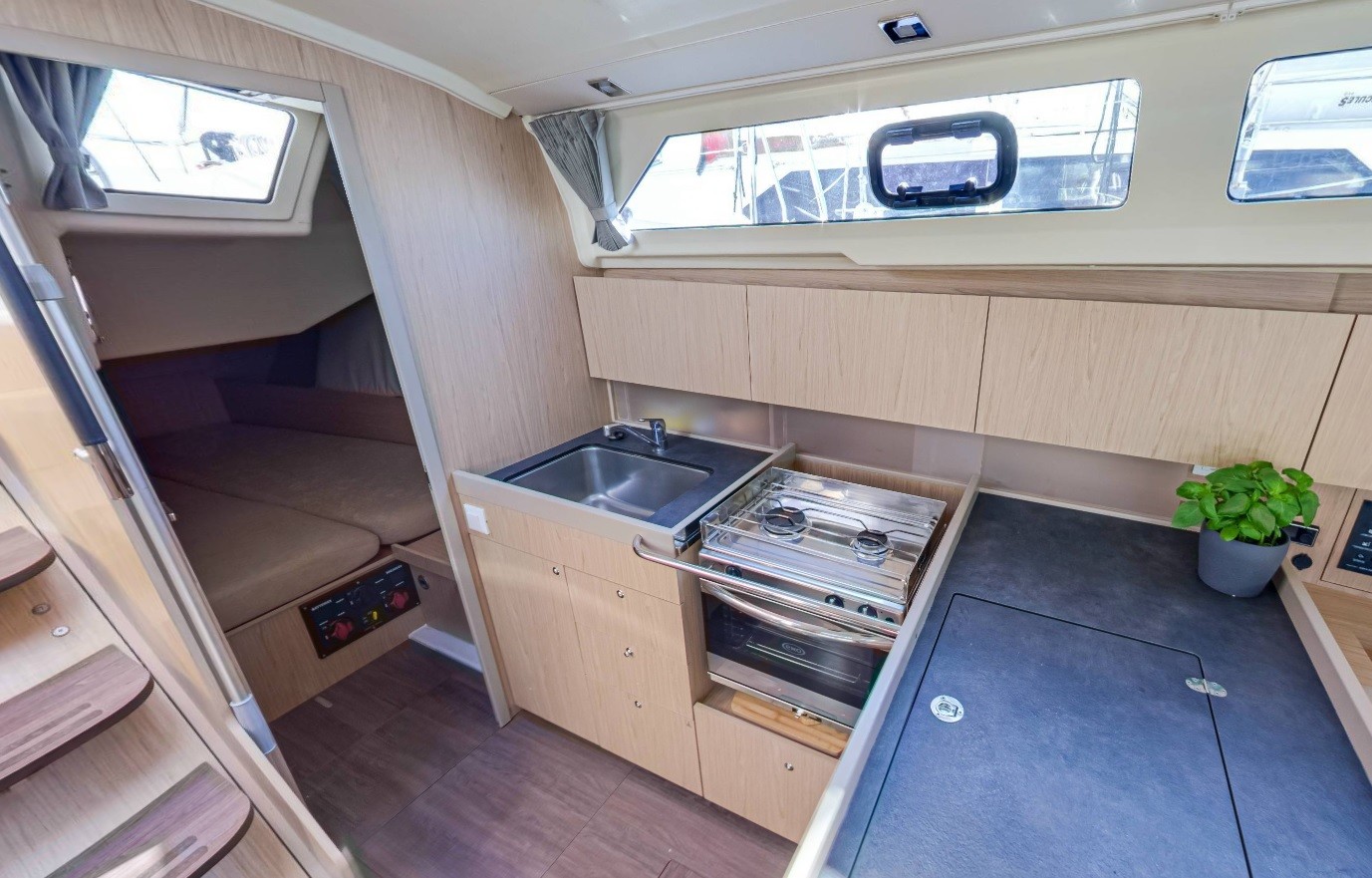 Oceanis 41.1, Luxa | Yacht Charter Croatia