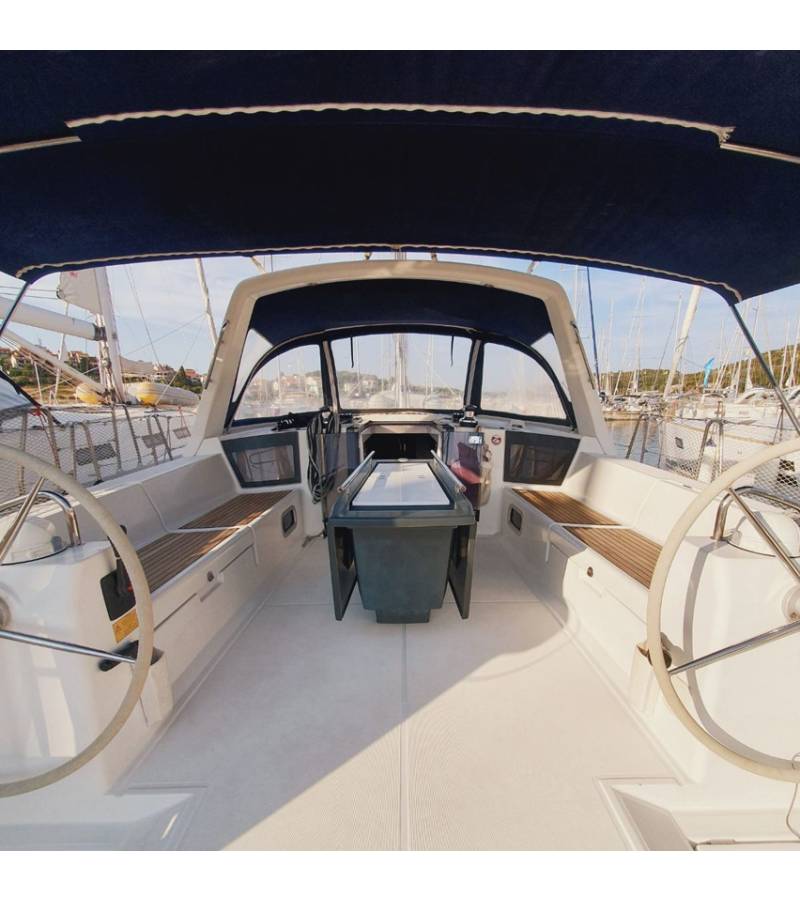Oceanis 45, Mediterraneo | Yacht Charter Croatia