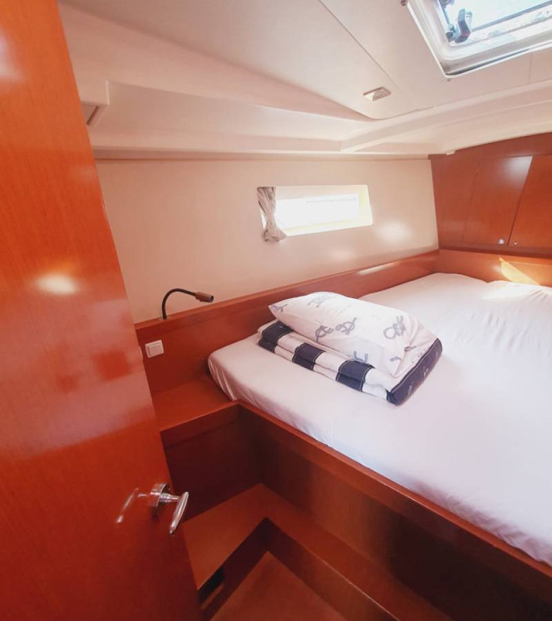 Oceanis 45, Mediterraneo | Yacht Charter Croatia
