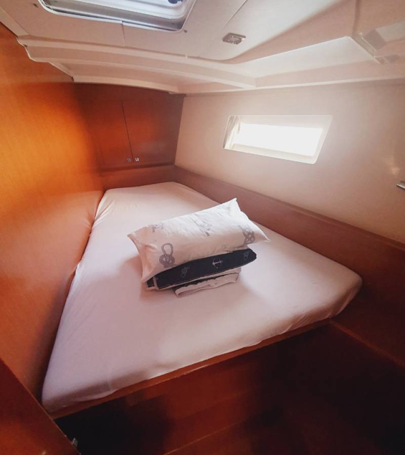 Oceanis 45, Mediterraneo | Yacht Charter Croatia