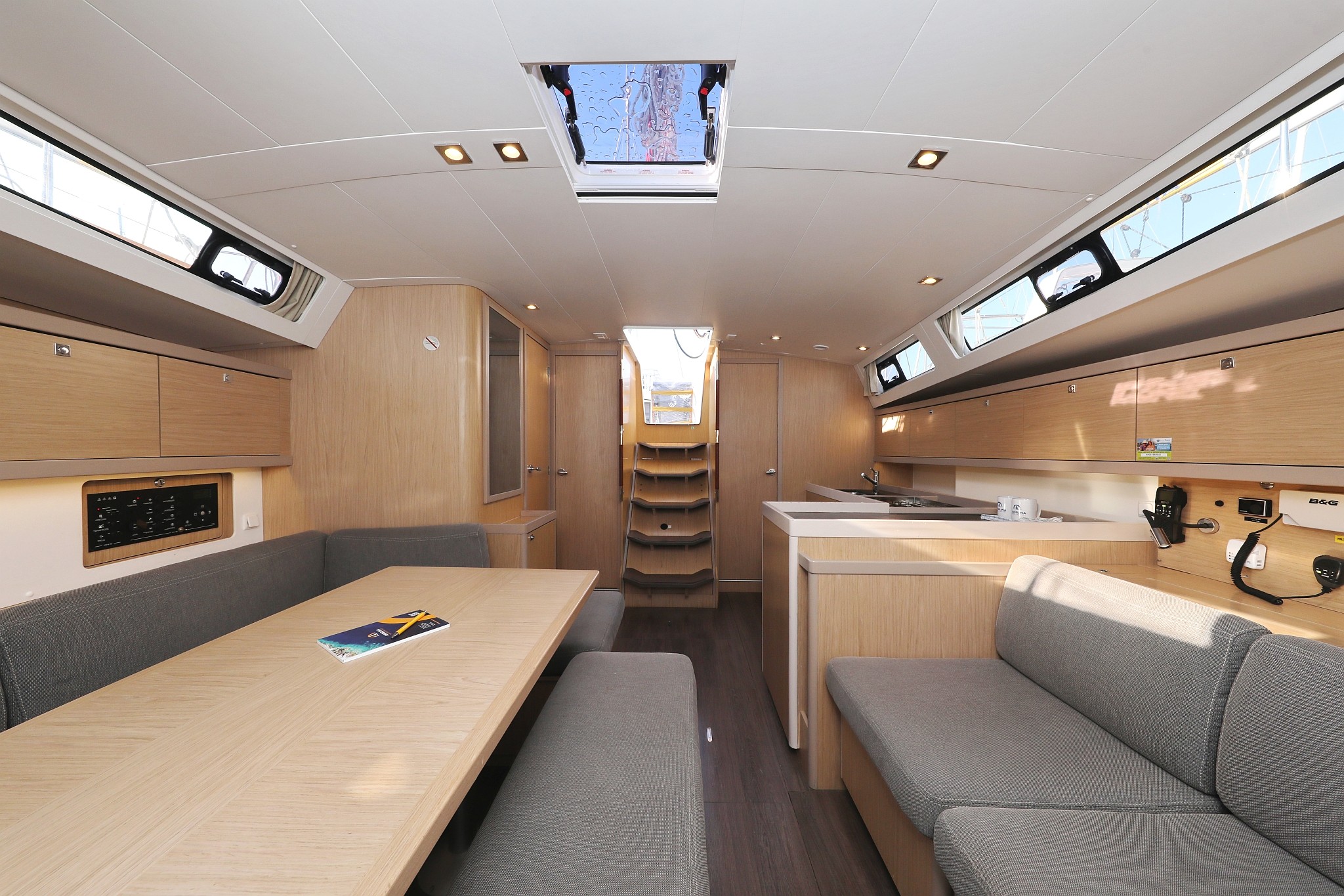 Oceanis 45, Barbarella | Yacht Charter Croatia