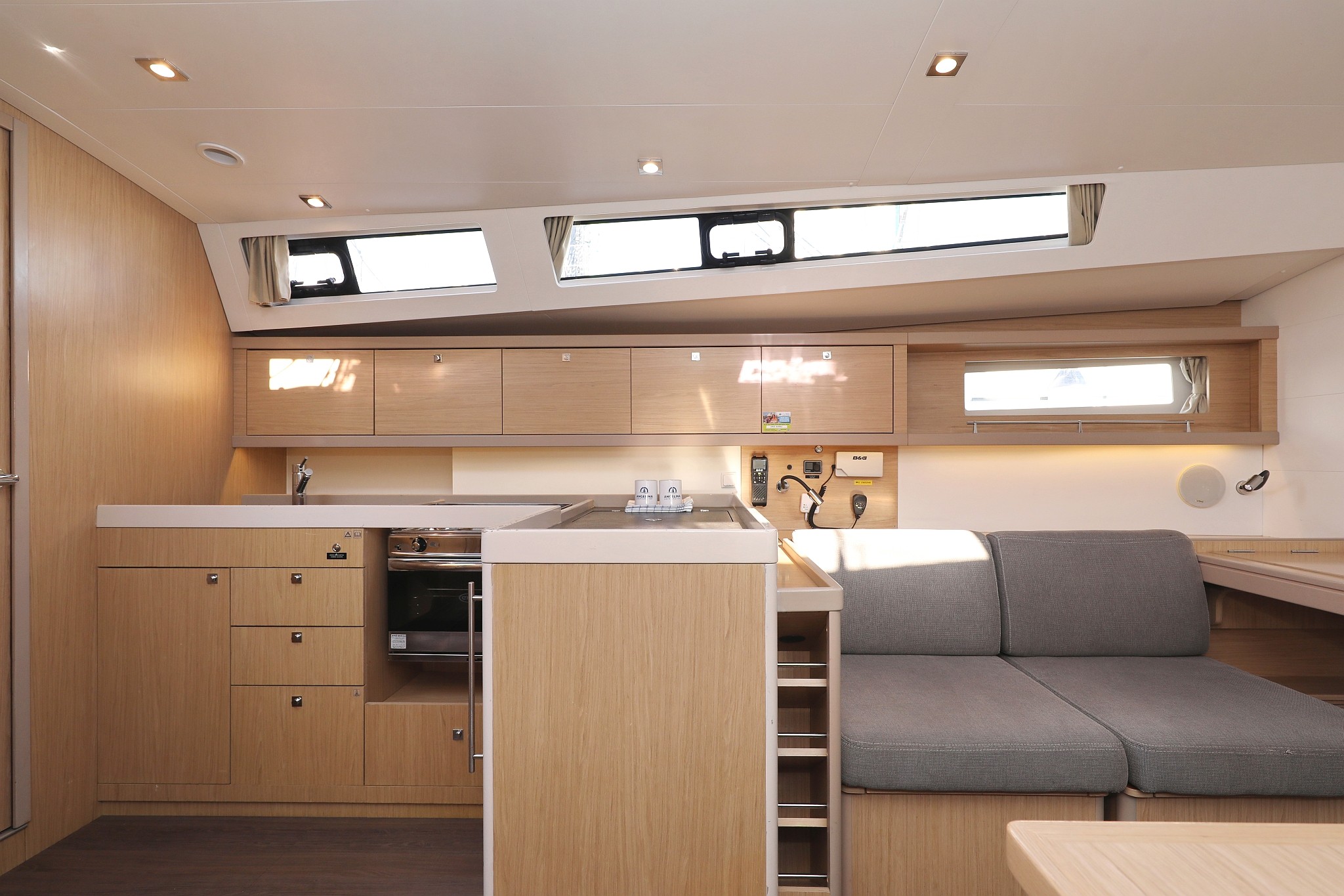 Oceanis 45, Barbarella | Yacht Charter Croatia
