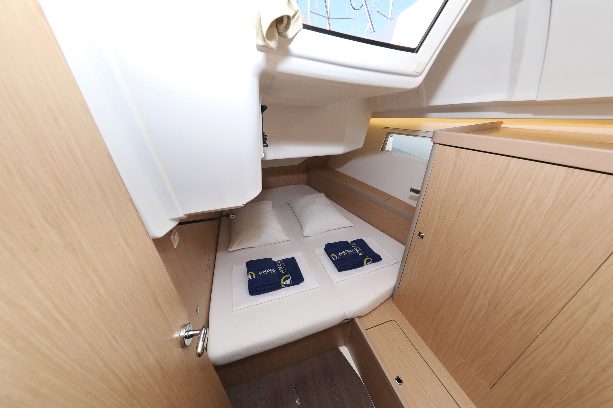 Oceanis 45, Barbarella | Yacht Charter Croatia