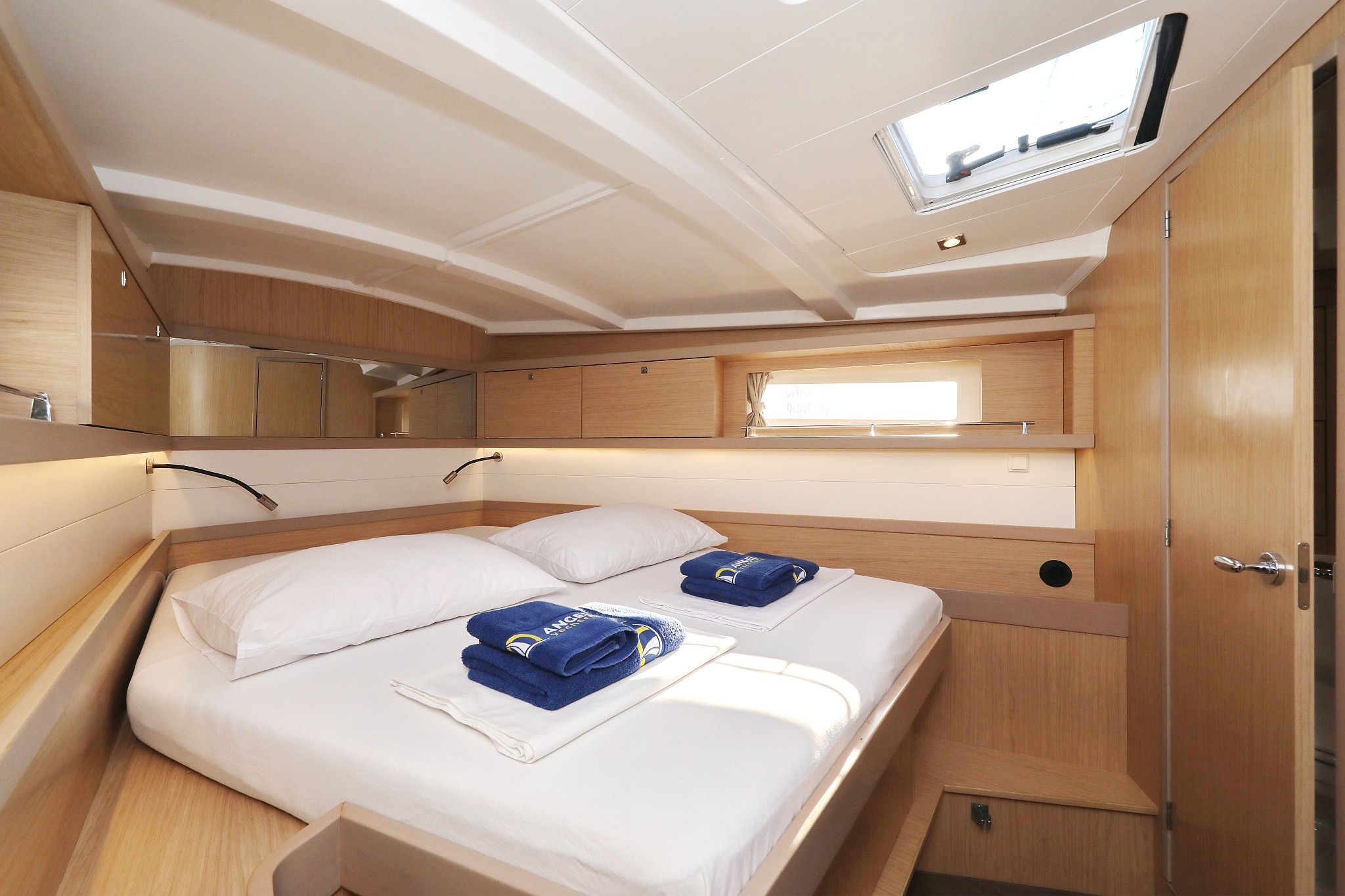 Oceanis 45, Barbarella | Yacht Charter Croatia
