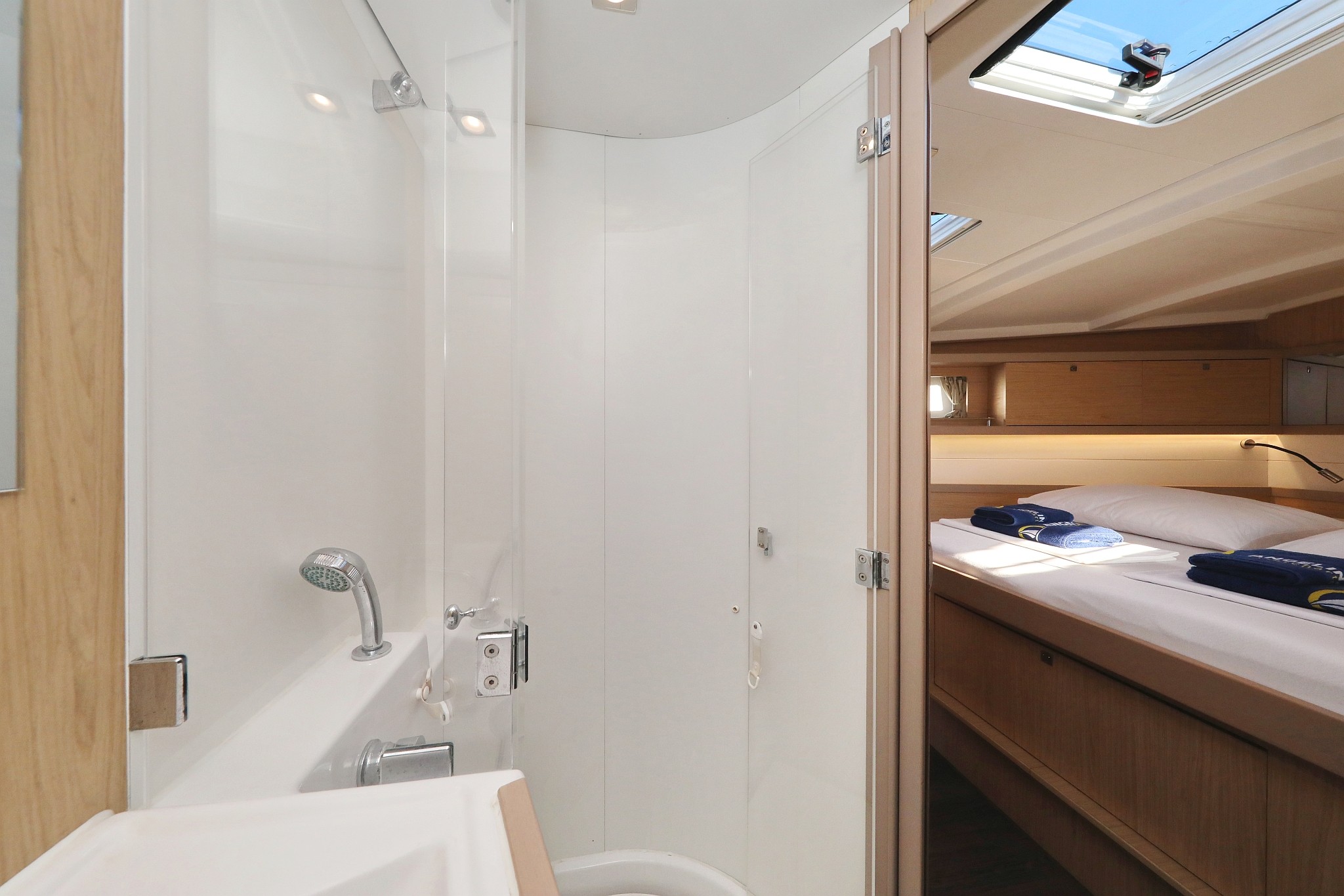 Oceanis 45, Barbarella | Yacht Charter Croatia