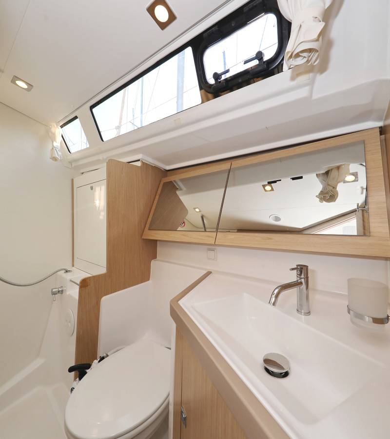 Oceanis 45, Barbarella | Yacht Charter Croatia