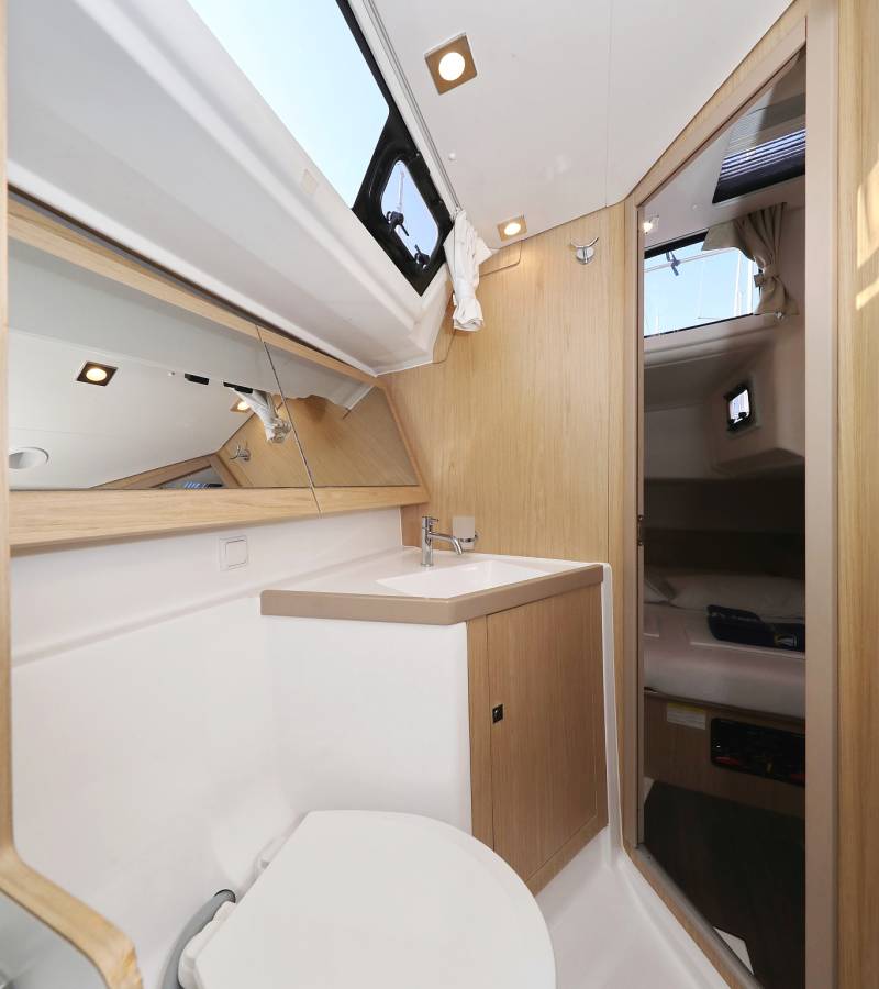 Oceanis 45, Barbarella | Yacht Charter Croatia