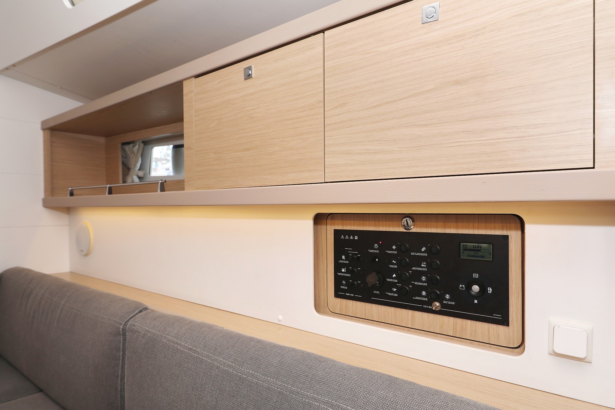 Oceanis 45, Barbarella | Yacht Charter Croatia