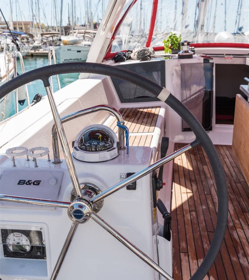 Oceanis 45, Mobula One | Yacht Charter Croatia