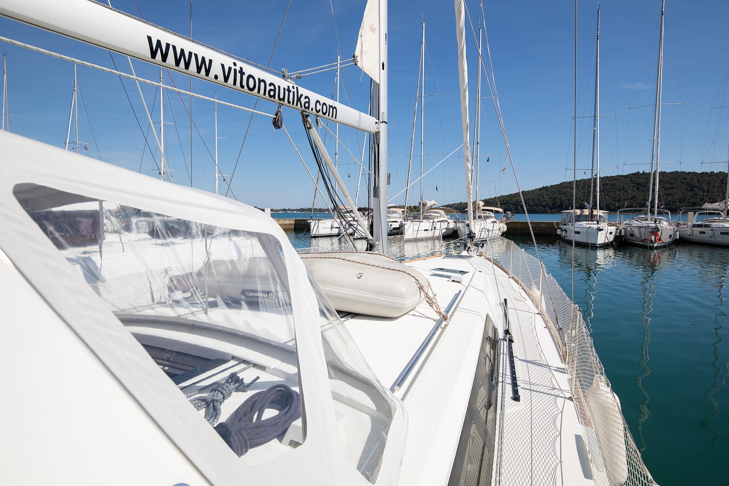 Oceanis 45, Mare Aeolos | Yacht Charter Croatia