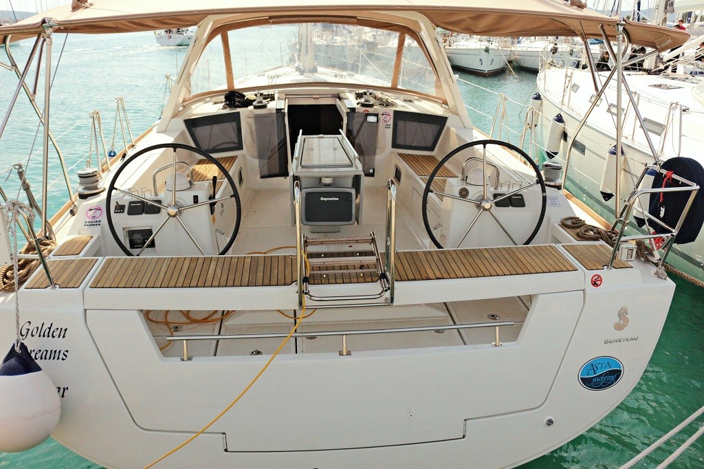 Oceanis 45, Golden Dreams | Yacht Charter Croatia