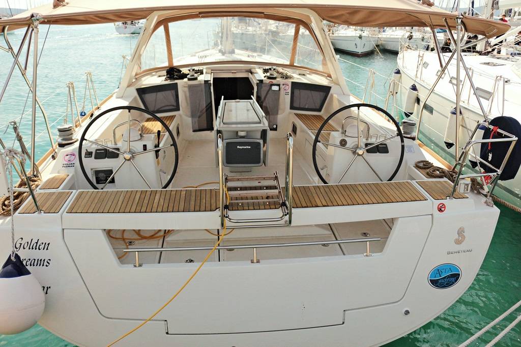 Oceanis 45, Golden Dreams | Yacht Charter Croatia