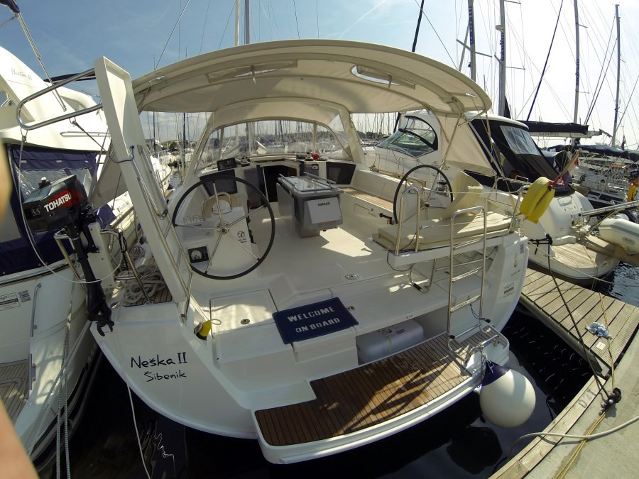 Oceanis 45, Neška II | Yacht Charter Croatia