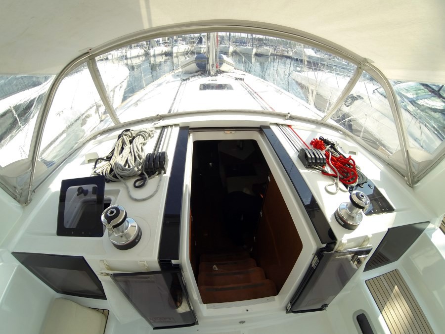 Oceanis 45, Neška II | Yacht Charter Croatia