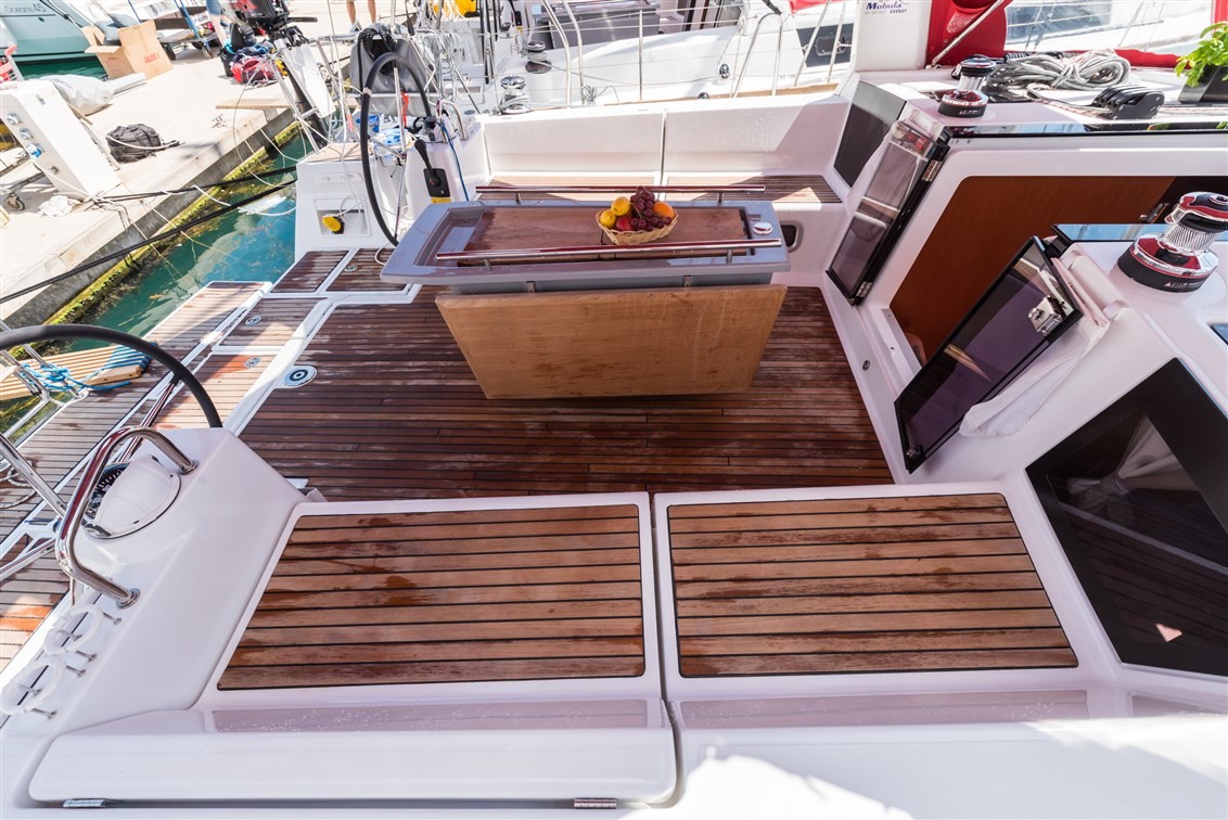 Oceanis 45, Mobula One | Yacht Charter Croatia