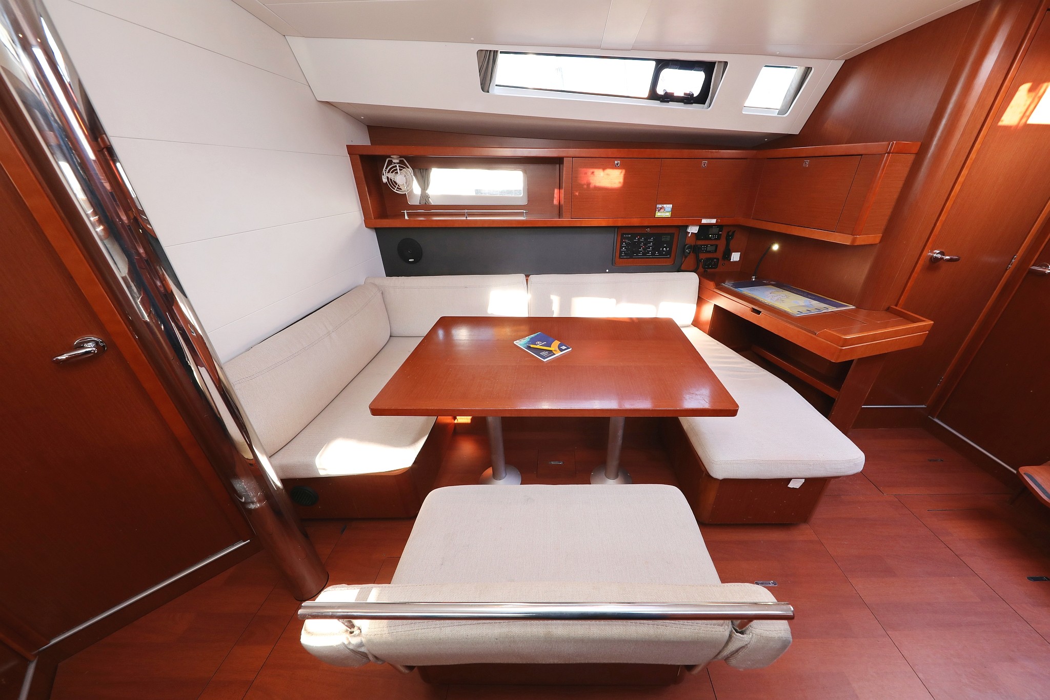 Oceanis 45, Barbarella II | Yacht Charter Croatia