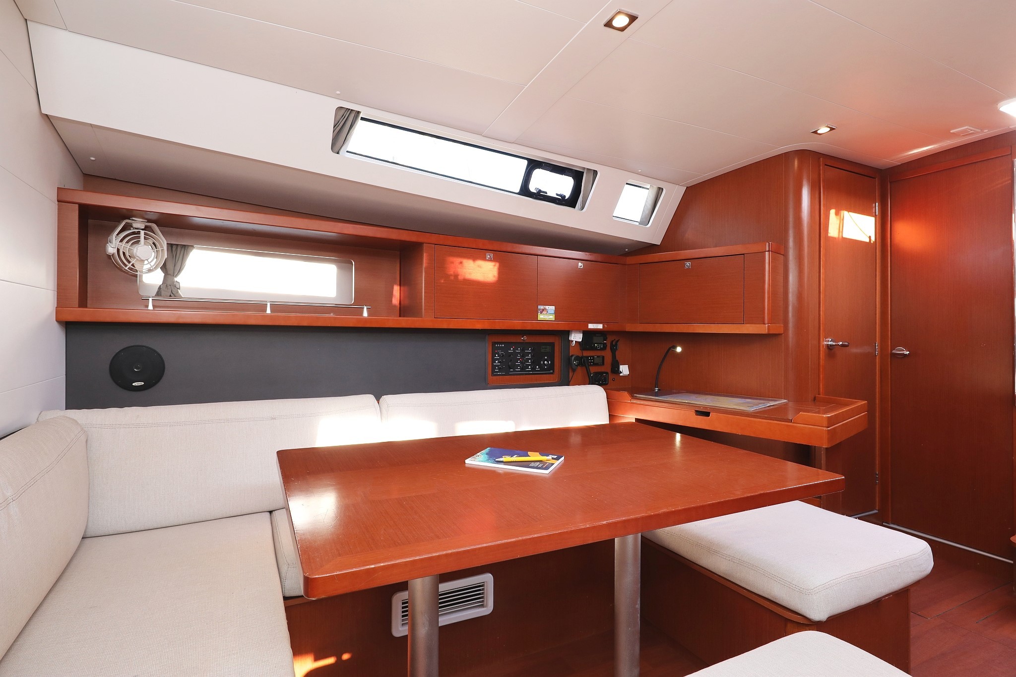 Oceanis 45, Barbarella II | Yacht Charter Croatia