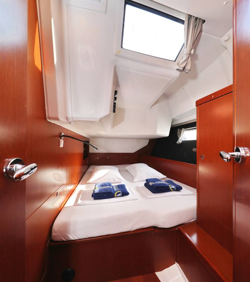 Oceanis 45, Barbarella II | Yacht Charter Croatia