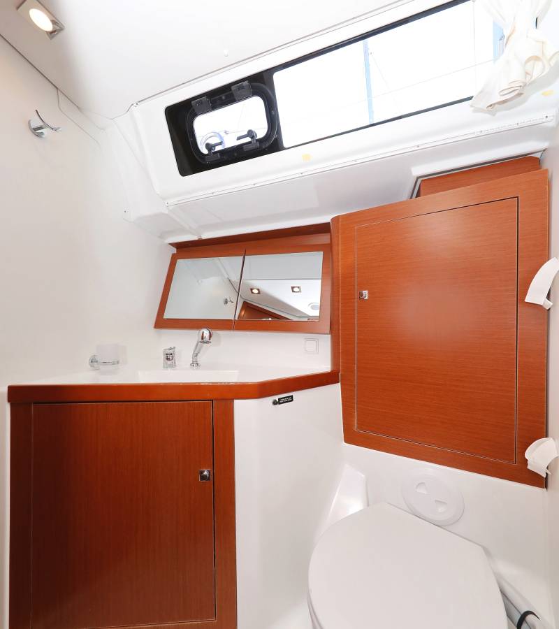 Oceanis 45, Barbarella II | Yacht Charter Croatia