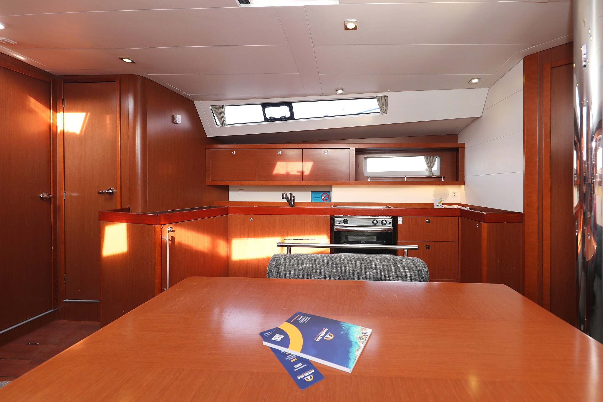 Oceanis 45, Zephyra | Yacht Charter Croatia