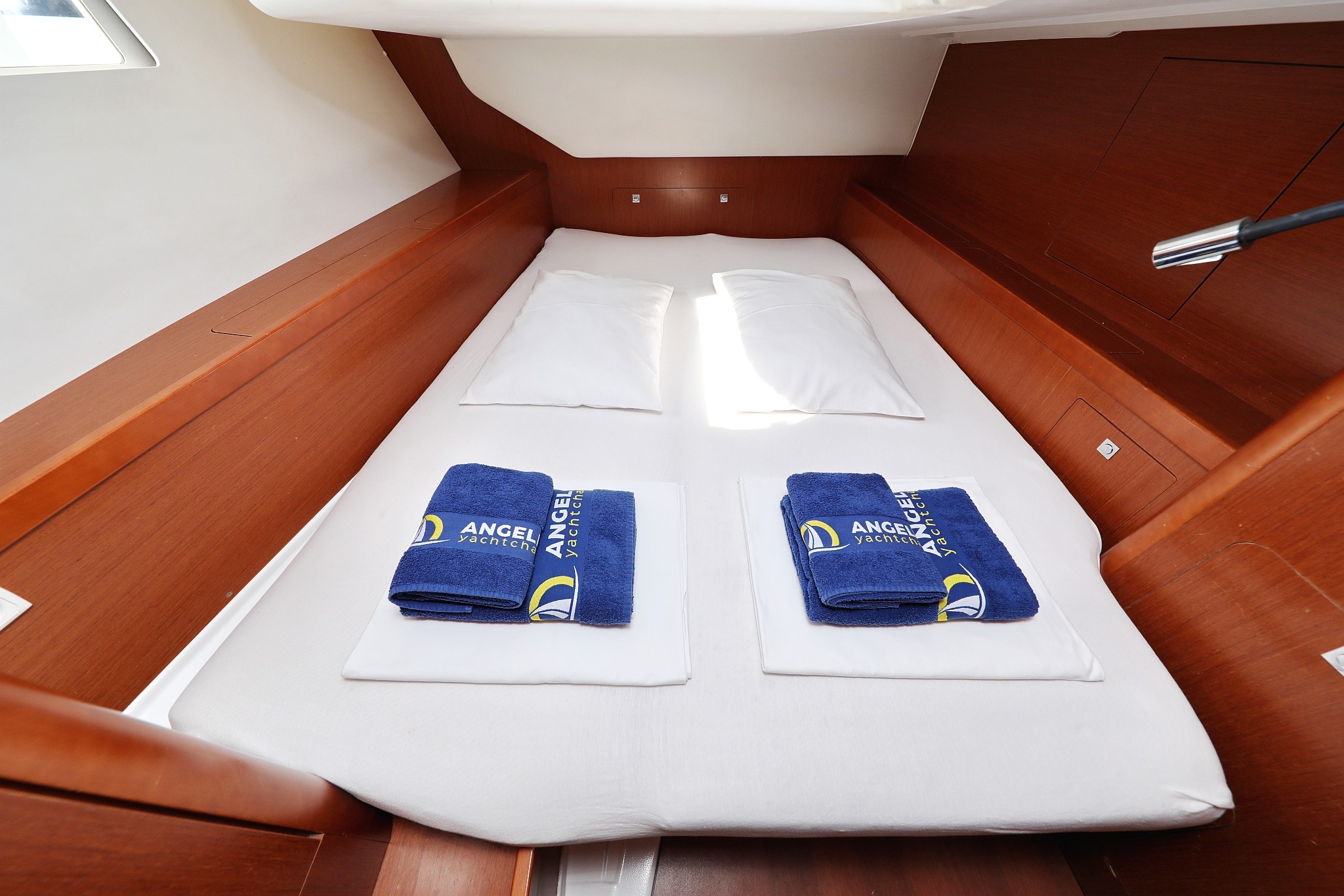 Oceanis 45, Zephyra | Yacht Charter Croatia