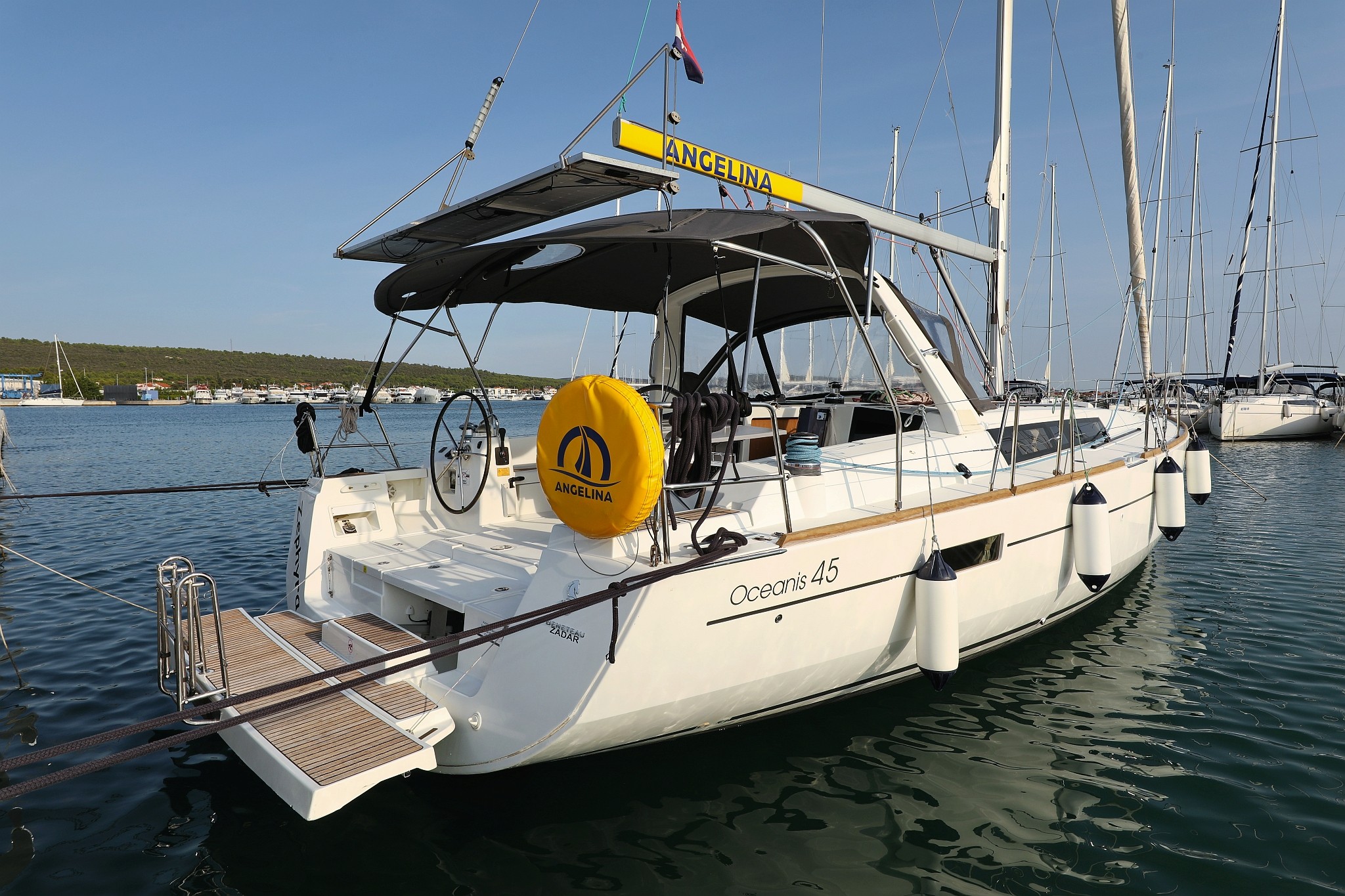 Oceanis 45, Zephyra | Yacht Charter Croatia