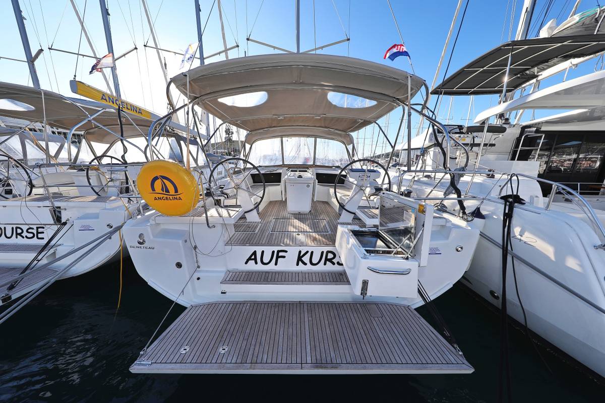 Oceanis 46.1, Auf Kurs | Yacht Charter Croatia