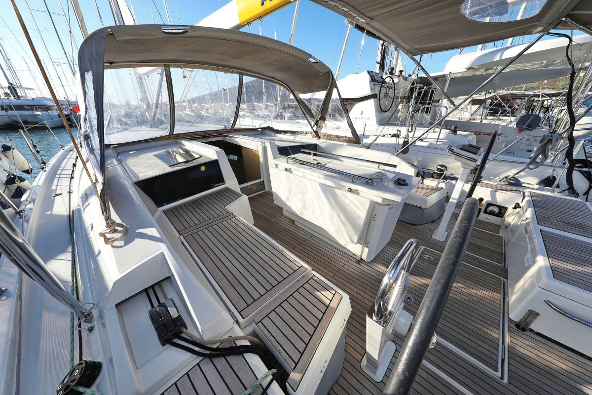 Oceanis 46.1, Auf Kurs | Yacht Charter Croatia