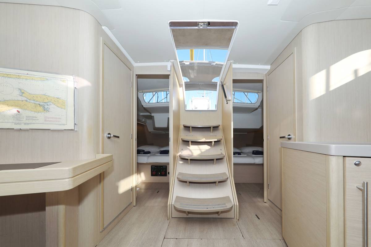 Oceanis 46.1, Auf Kurs | Yacht Charter Croatia