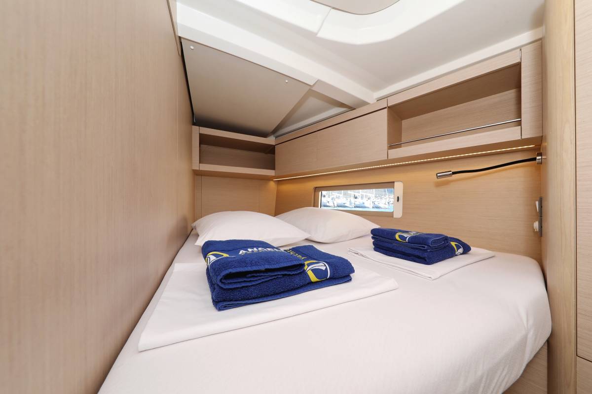 Oceanis 46.1, Auf Kurs | Yacht Charter Croatia
