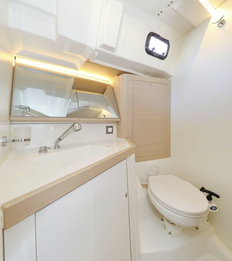 Oceanis 46.1, Auf Kurs | Yacht Charter Croatia