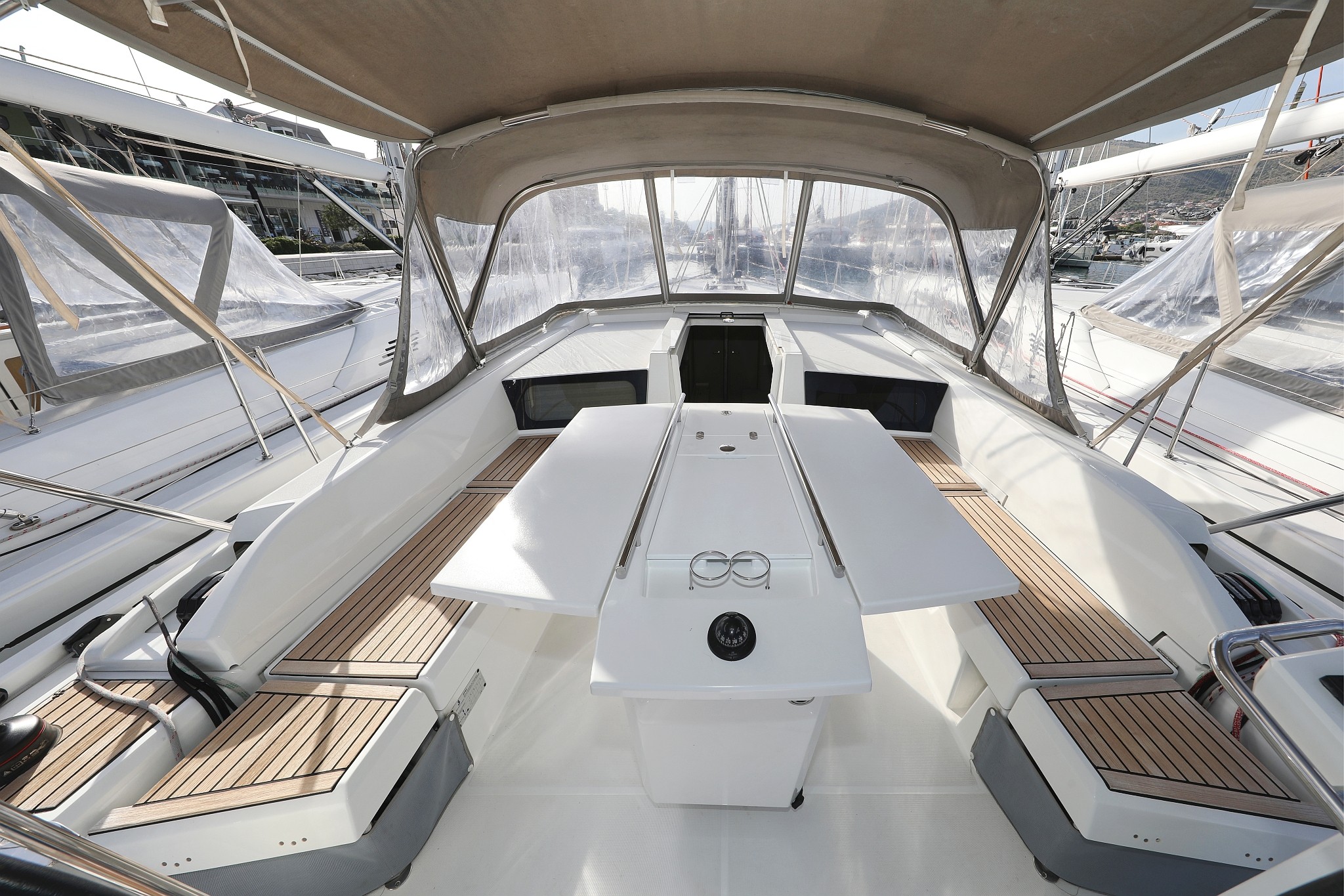 Oceanis 46.1, Ladybug | Noleggio di Yacht Croazia