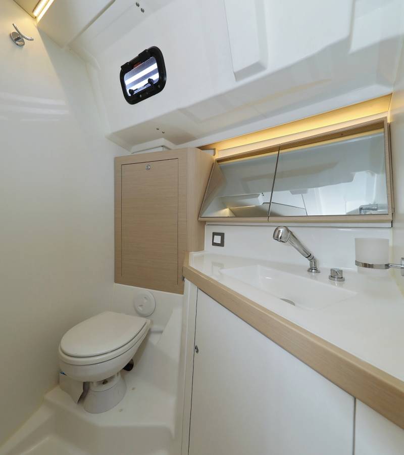 Oceanis 46.1, Ladybug | Yacht Charter Croatia