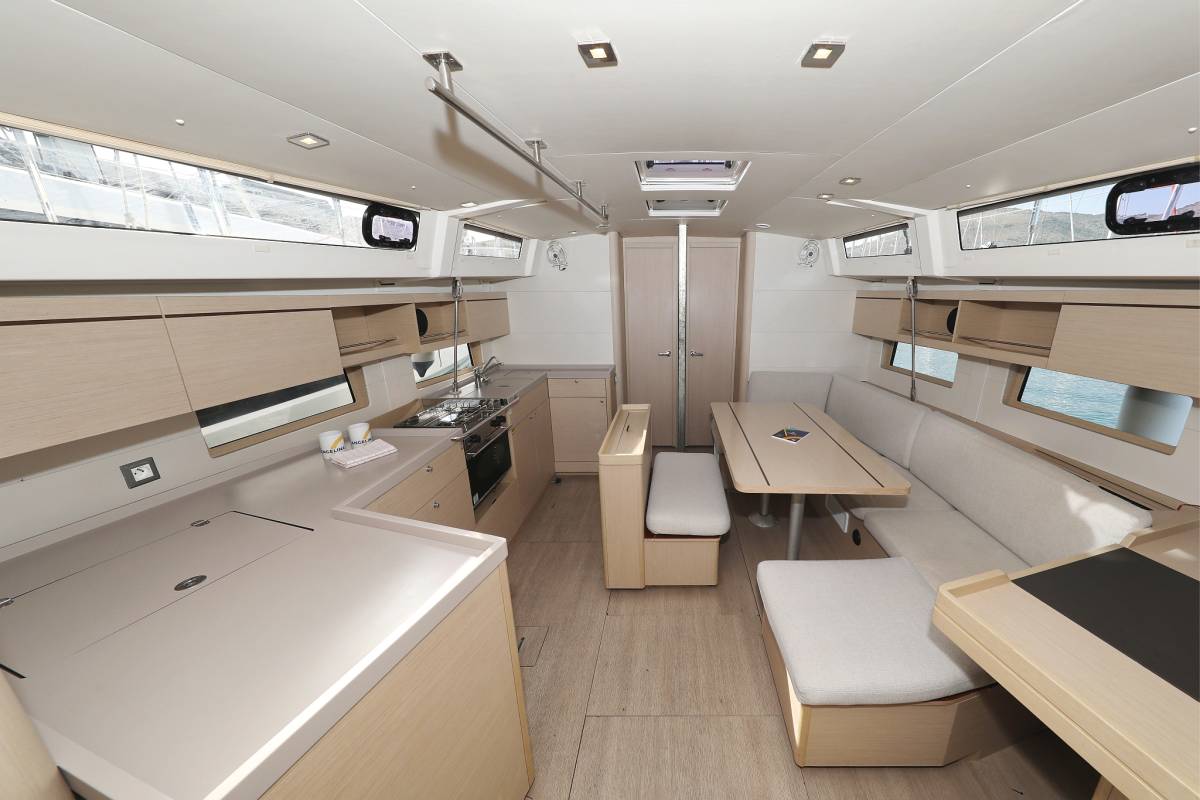 Oceanis 46.1, Lambda | Yacht Charter Croatia