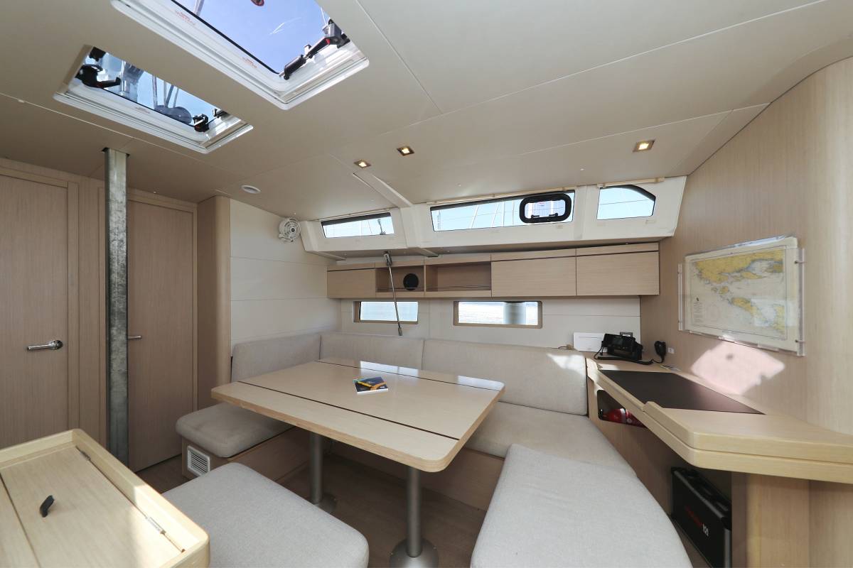 Oceanis 46.1, Lambda | Yacht Charter Croatia