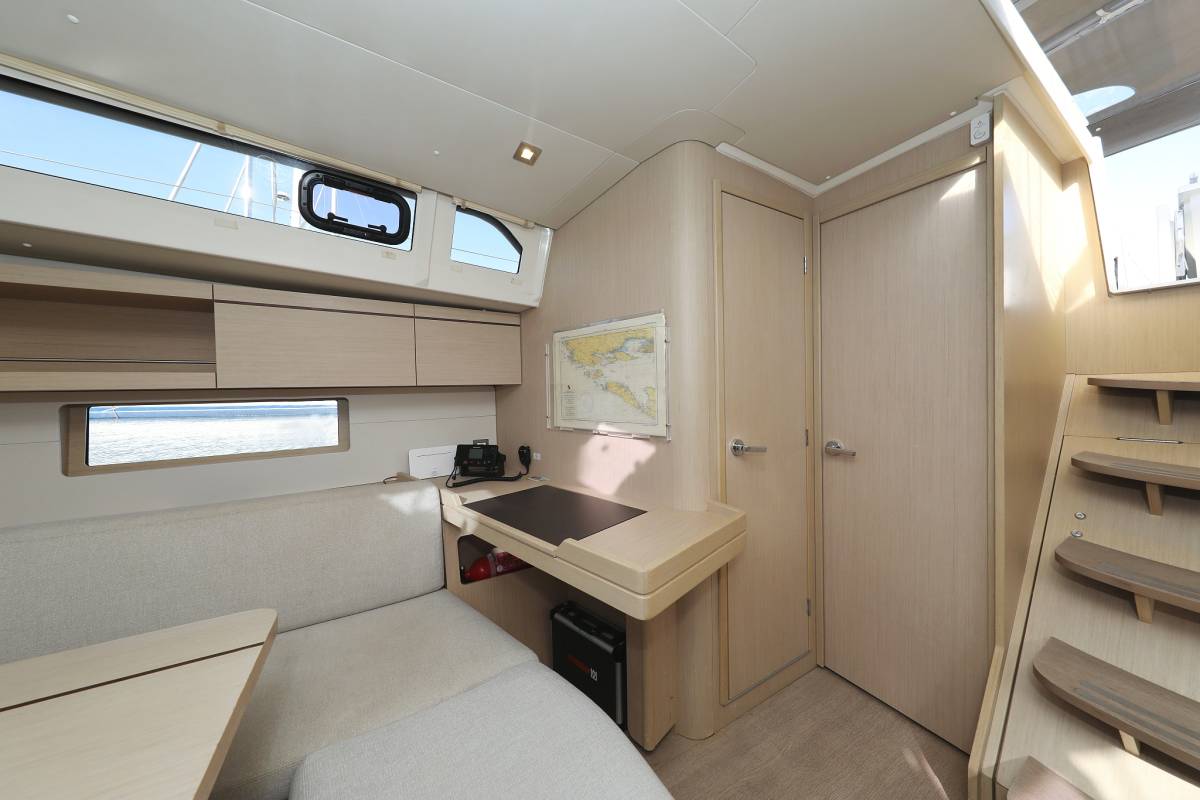 Oceanis 46.1, Lambda | Yacht Charter Croatia