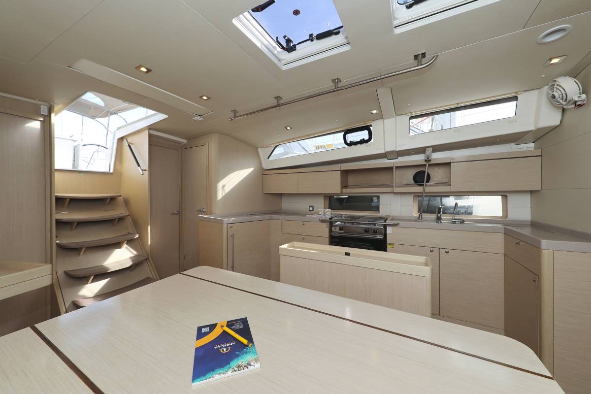 Oceanis 46.1, Lambda | Yacht Charter Croatia